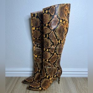 Steve Madden Women’s Kimari Boots Snake Faux Yellow